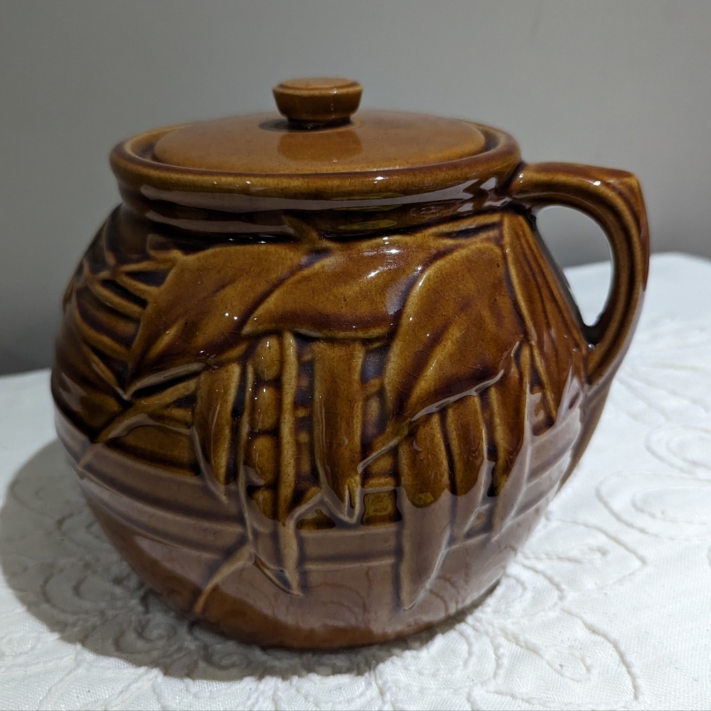 McCoy Pottery Vintage 1940's Bean Pot